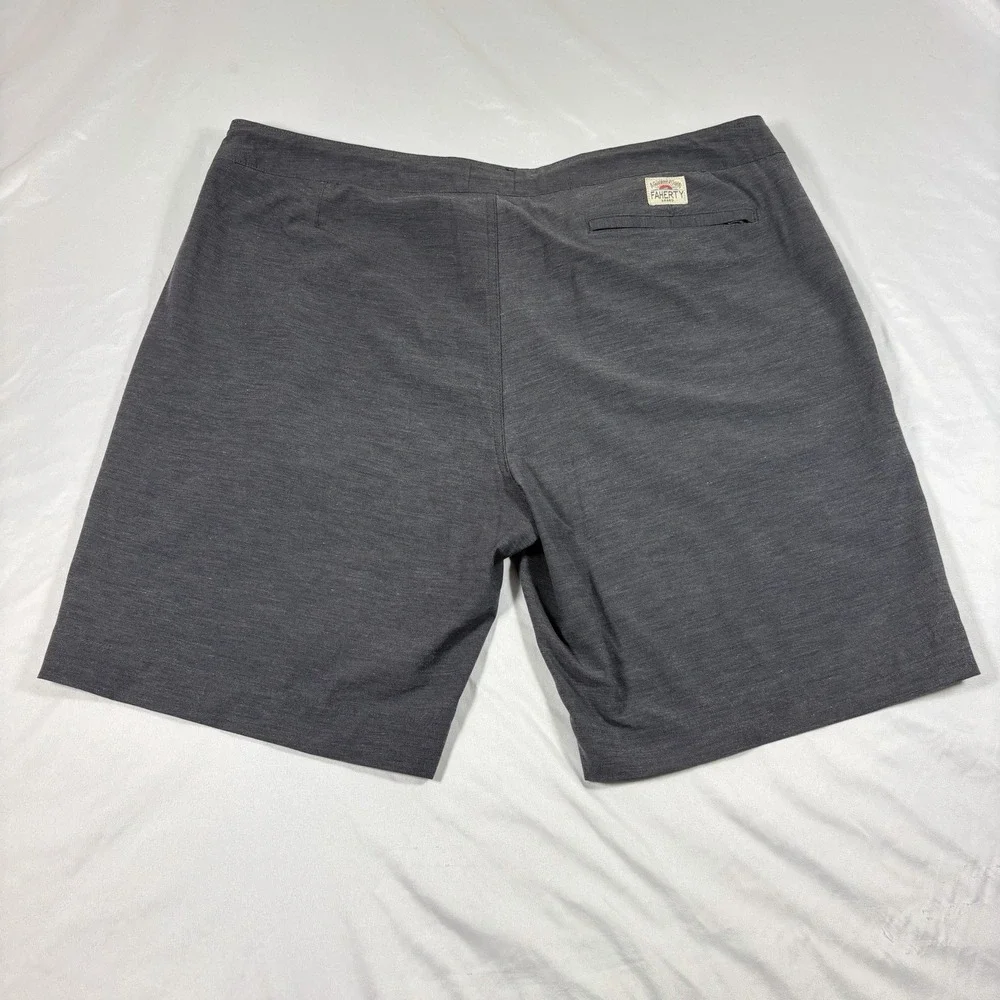 Faherty All Day‎ Shorts Mens Size 38 Gray Stretch Lightweight Wicking Comfort
